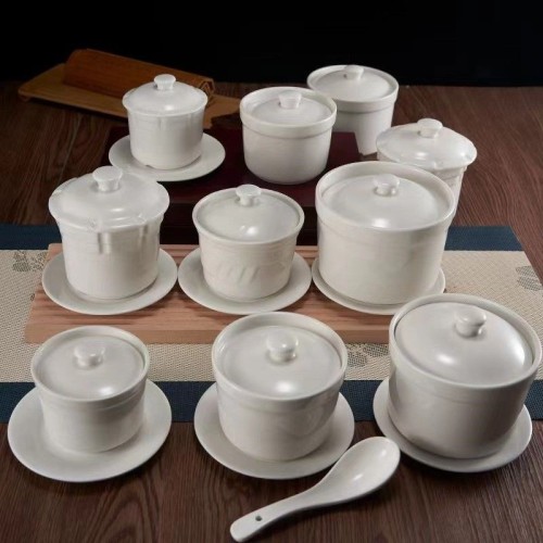Ceramic stew pot with water separation